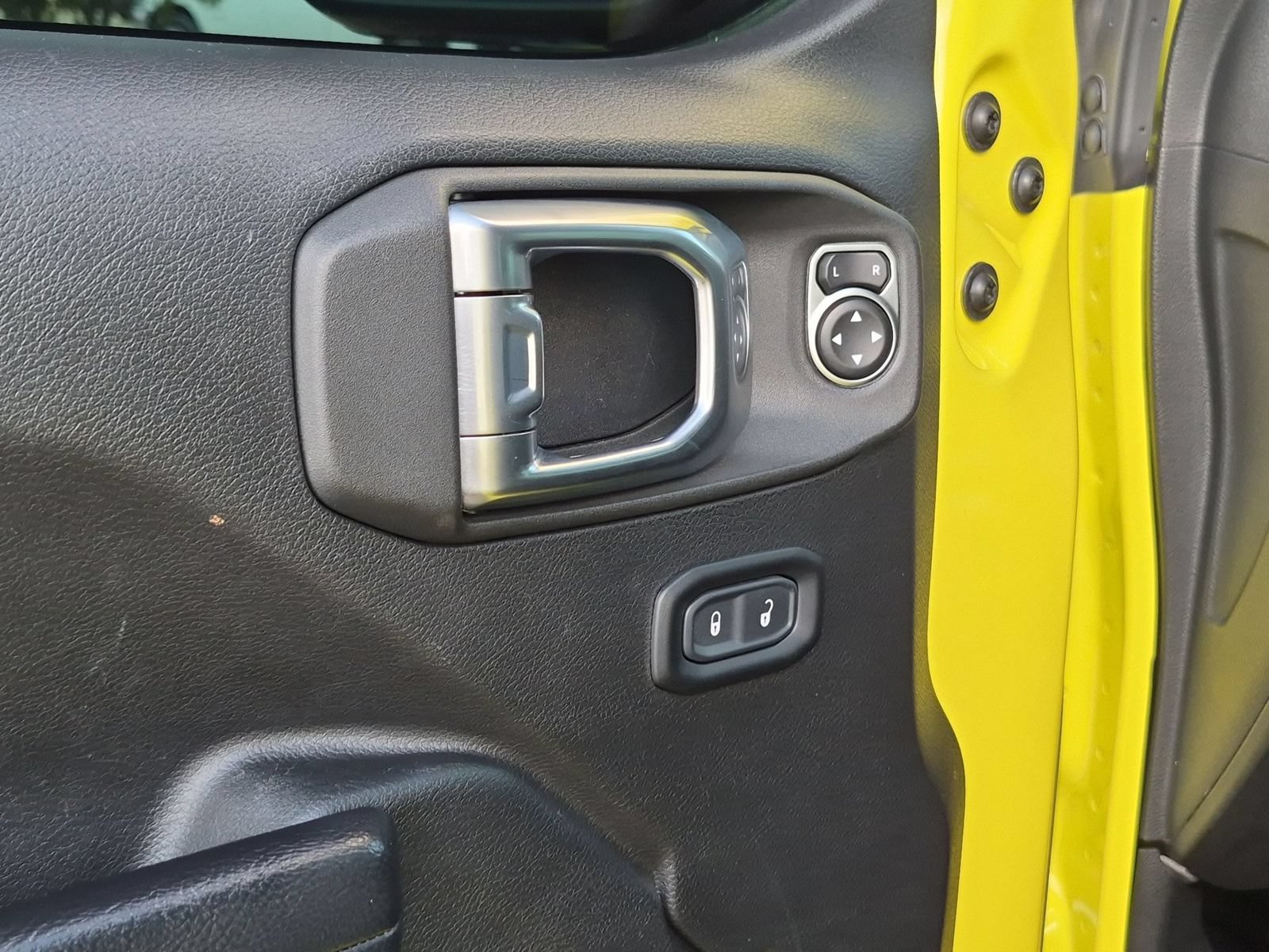 Used 2023 Jeep Wrangler Unlimited Sport AWD/4WD image 12