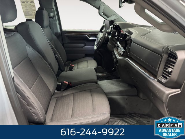 Used 2024 Chevrolet Silverado 1500 RST AWD/4WD image 4