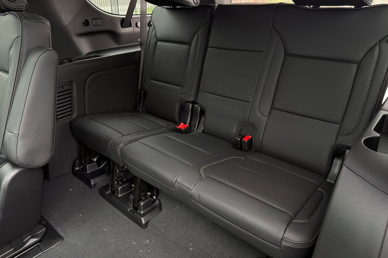 New 2026 GMC Yukon XL Denali w/ Sun & Power Step Package image 16