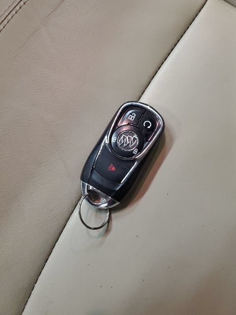 Used 2017 Buick Encore Essence AWD/4WD image 30