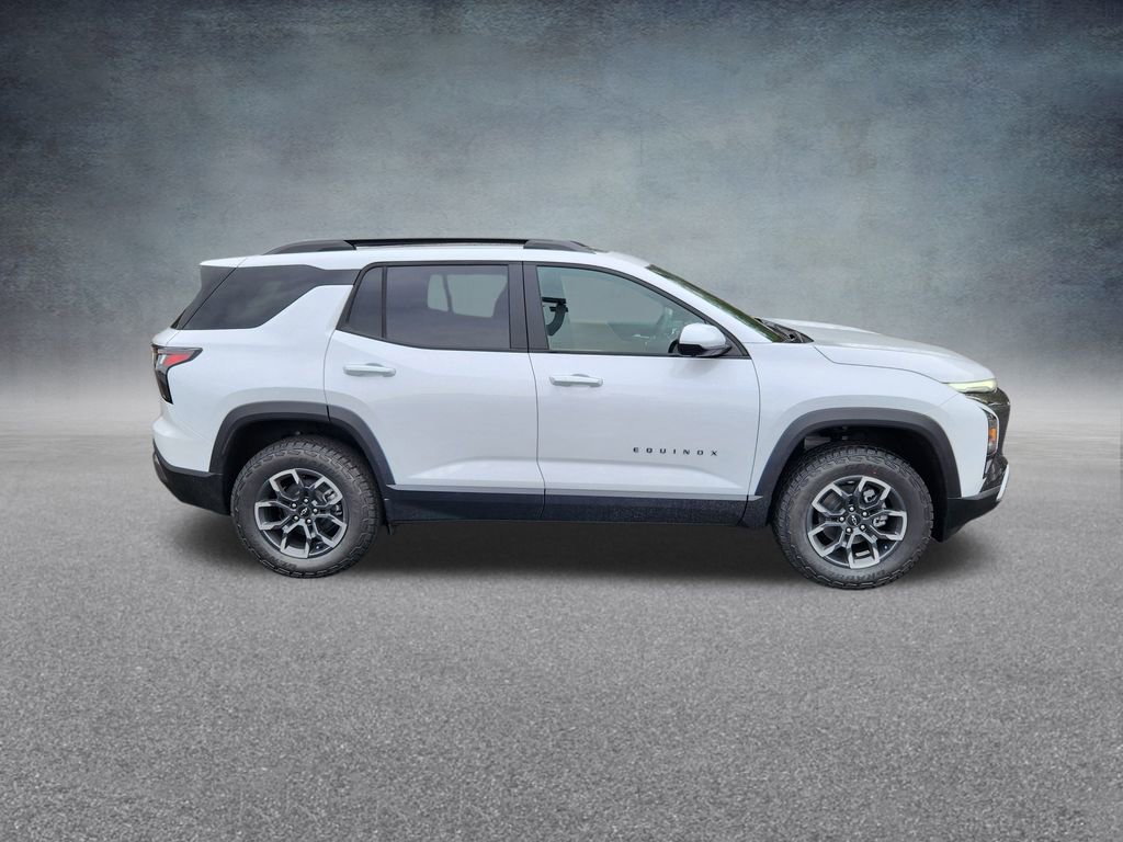 New 2026 Chevrolet Equinox ACTIV image 3