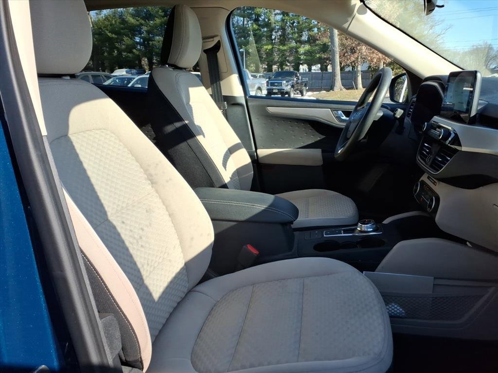 Certified 2020 Ford Escape SE image 9