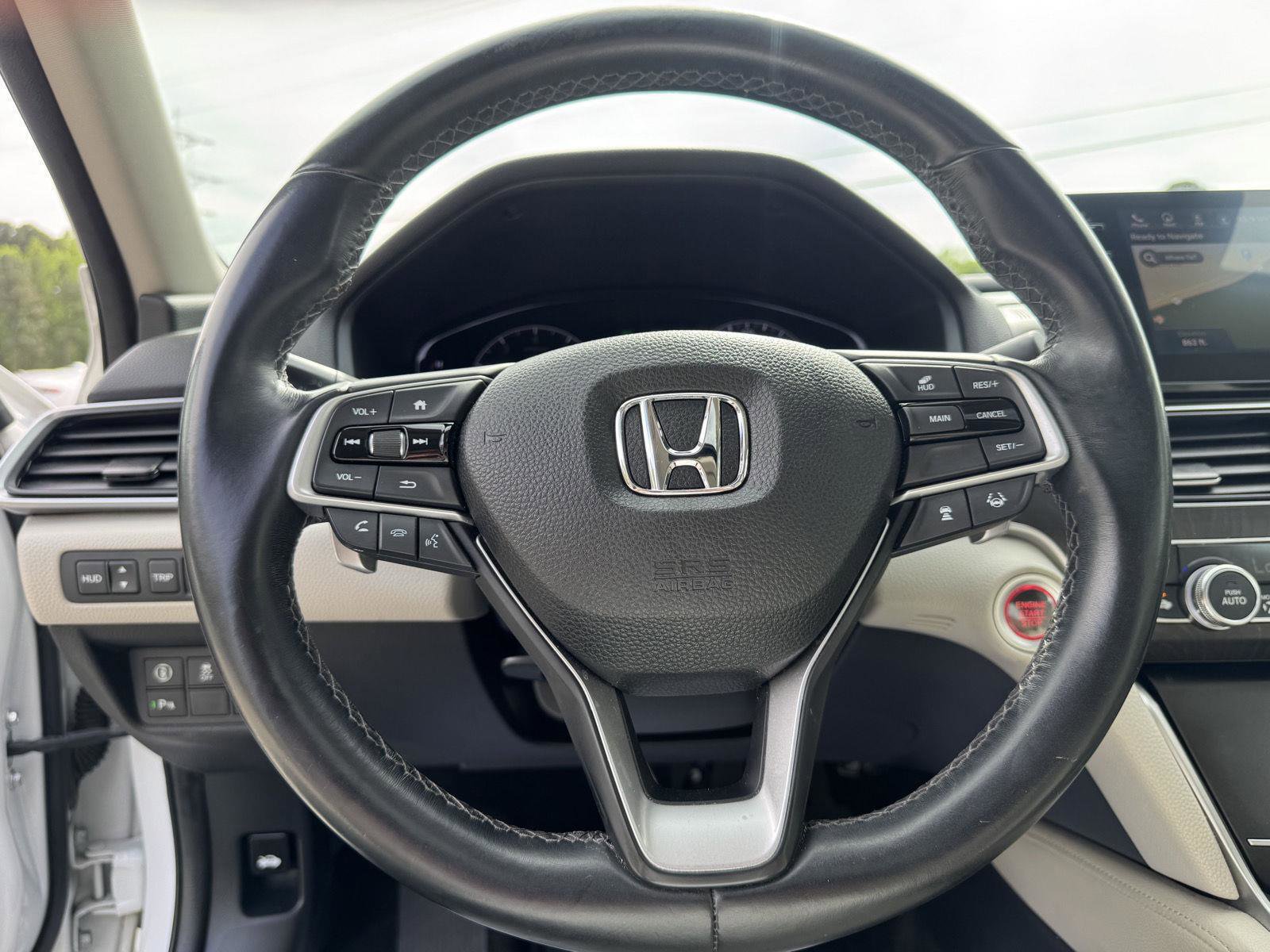Used 2018 Honda Accord Touring image 3