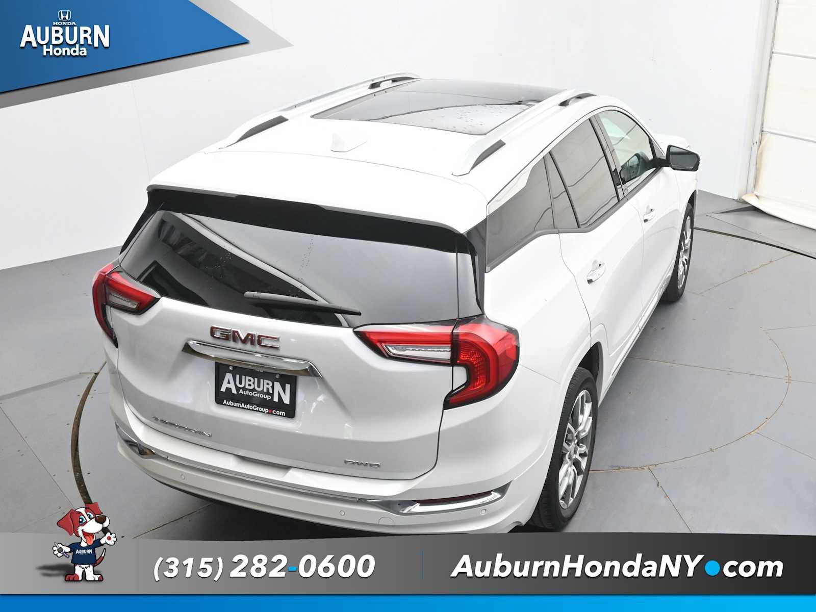 Used 2022 GMC Terrain Denali w/ Denali Premium Package AWD/4WD image 33