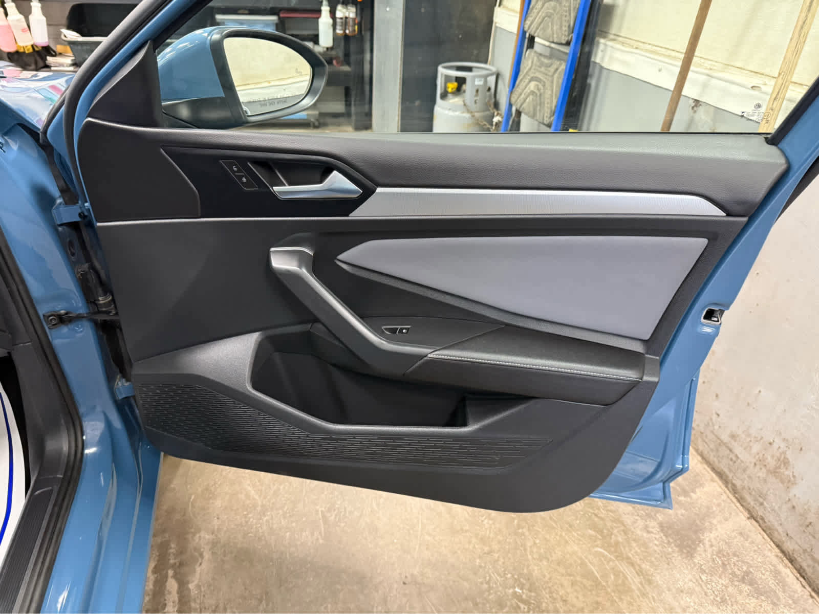 Used 2025 Volkswagen Jetta SE image 11