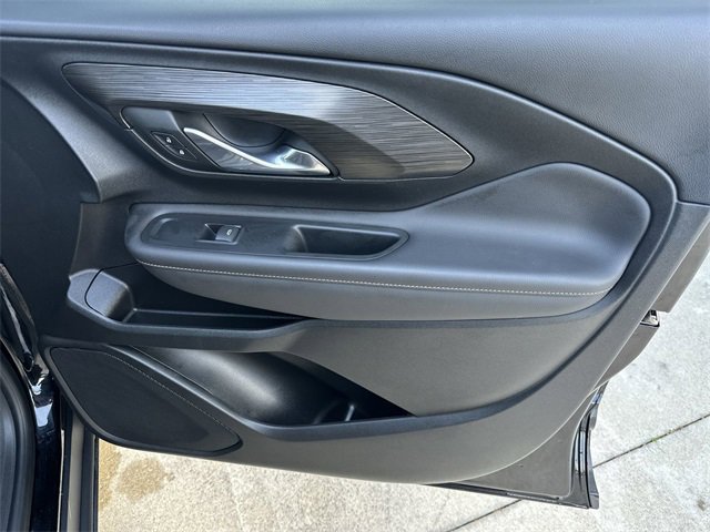 Used 2022 GMC Terrain SLT w/ Tech Package image 34