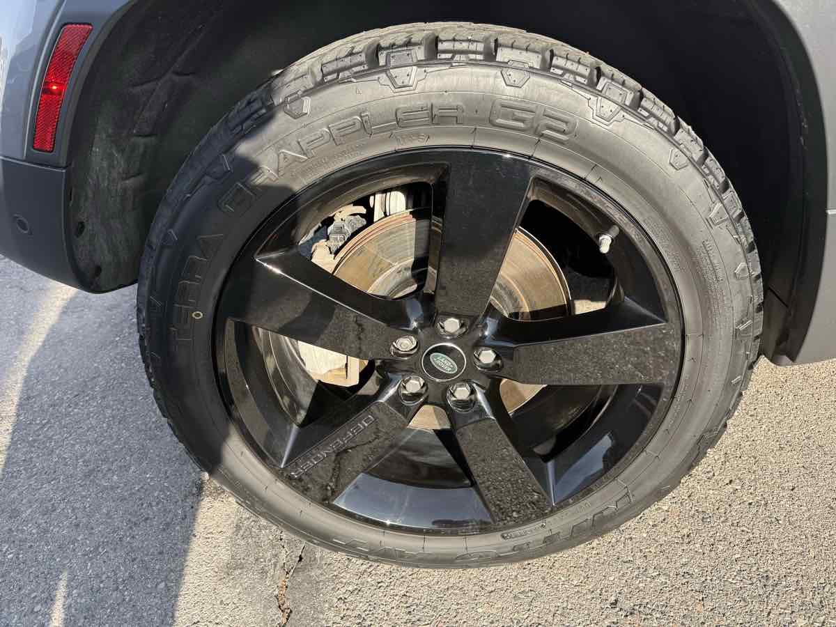 Used 2021 Land Rover Defender 110 SE image 19