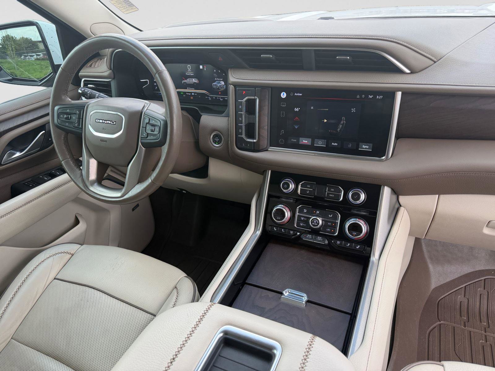 Used 2022 GMC Yukon XL Denali w/ Denali Premium Package RWD image 14