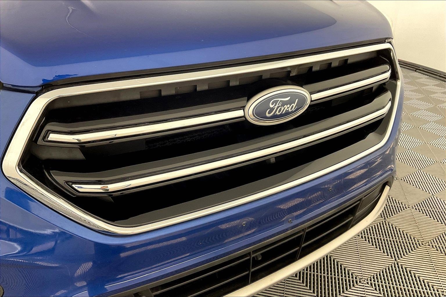 Used 2018 Ford Escape SE image 32