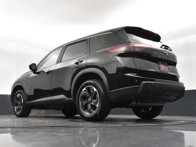 Used 2024 Nissan Rogue SV image 12