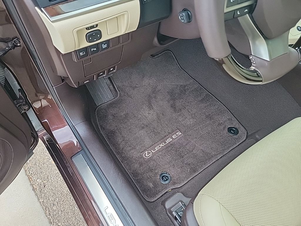 Used 2017 Lexus ES 350 w/ Navigation System Package image 20