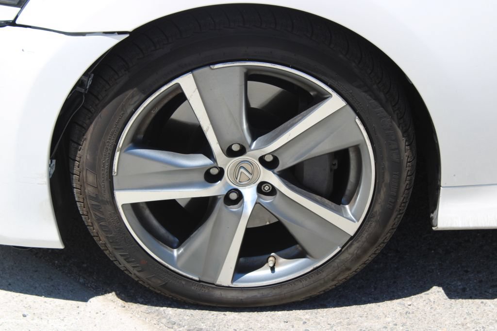 Used 2017 Lexus GS 200t w/ Premium Package RWD image 7