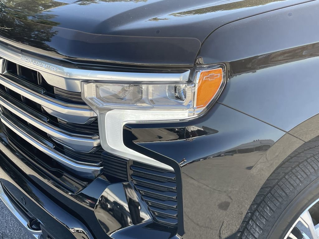 Certified 2025 Chevrolet Silverado 1500 High Country image 9