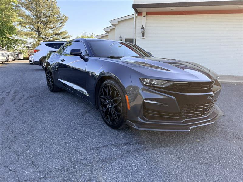 Used 2019 Chevrolet Camaro SS RWD image 3