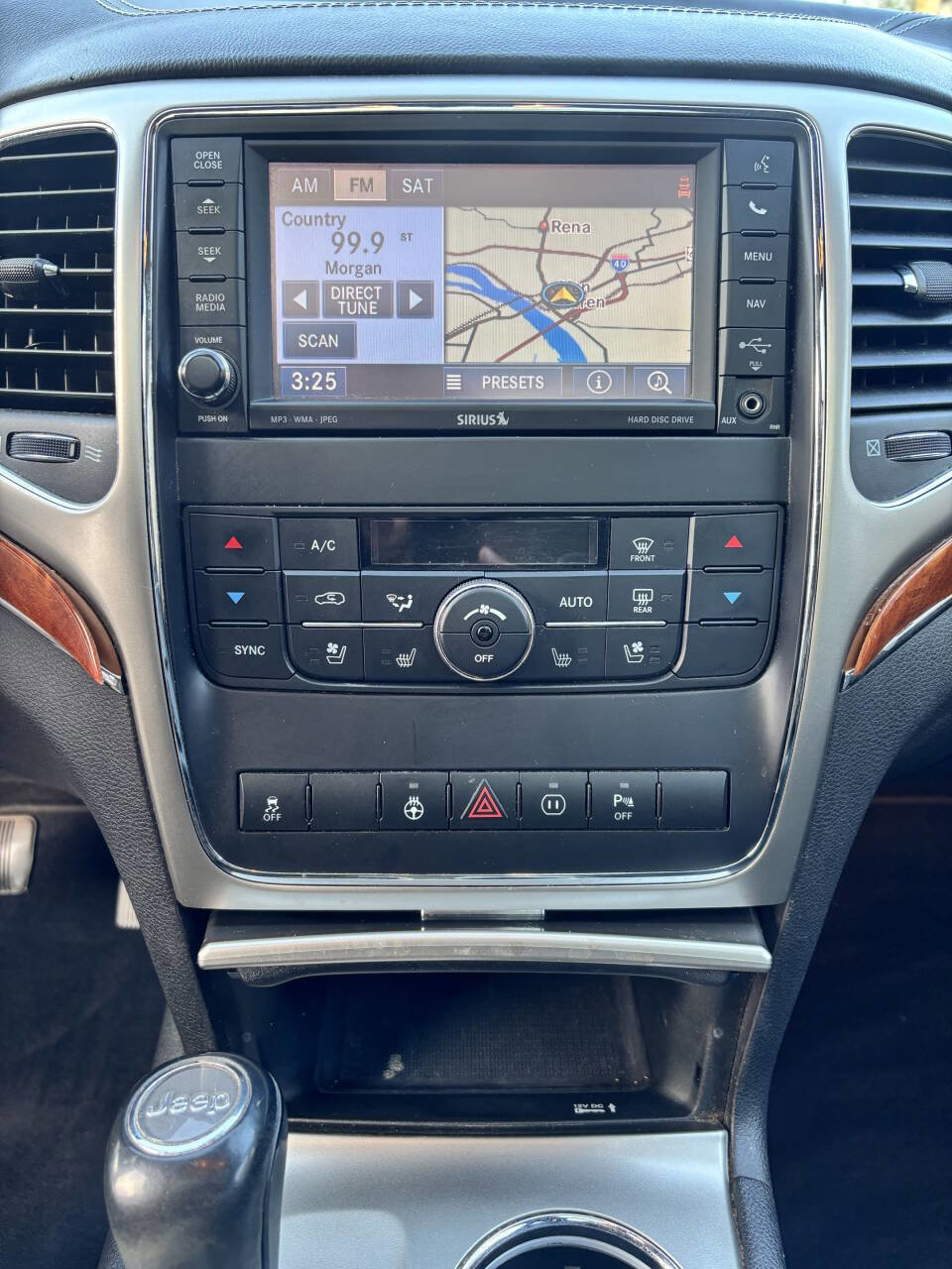 Used 2013 Jeep Grand Cherokee Overland w/ Advance Technology Group image 15