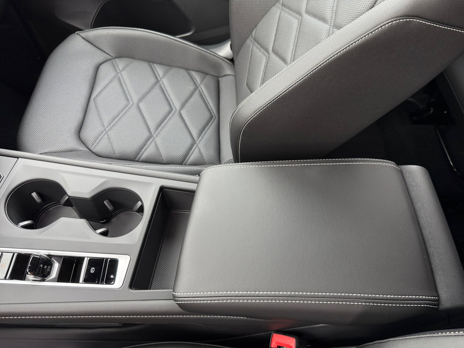 New 2026 Volkswagen Atlas SE image 14