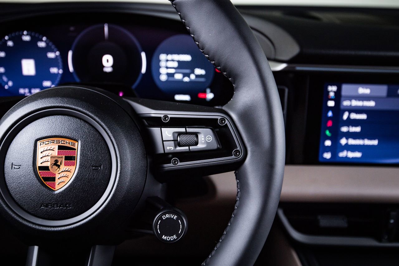 New 2026 Porsche Macan Electric RWD image 16