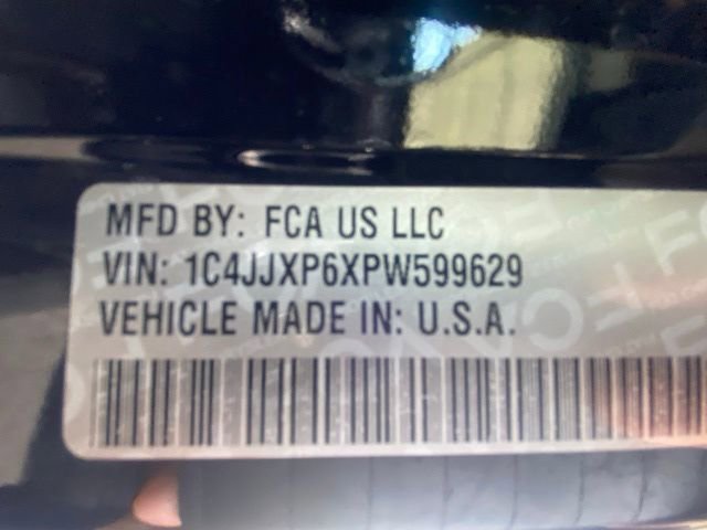 Used 2023 Jeep Wrangler Unlimited Sahara w/ Cold Weather Group image 27