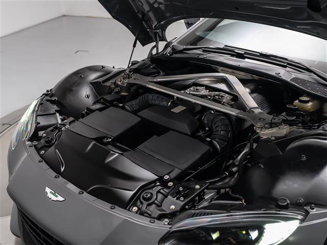 Used 2021 Aston Martin V8 Vantage Automatic image 23