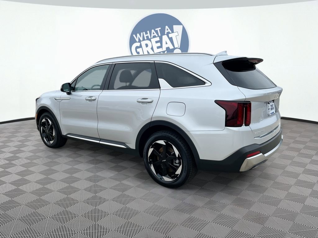 Certified 2025 Kia Sorento EX image 8