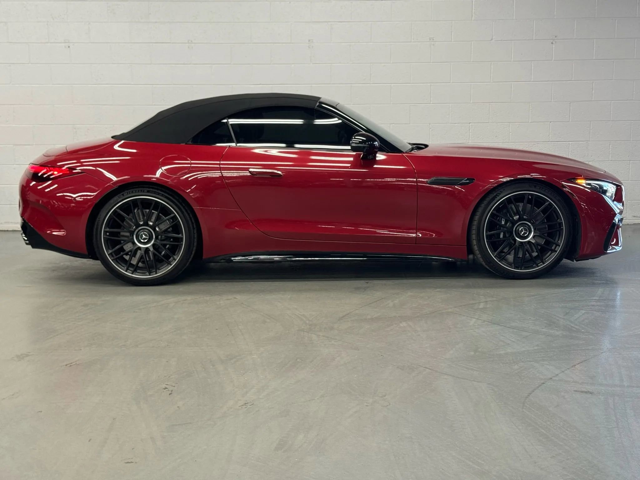 Used 2022 Mercedes-Benz SL 63 AMG 4MATIC image 11