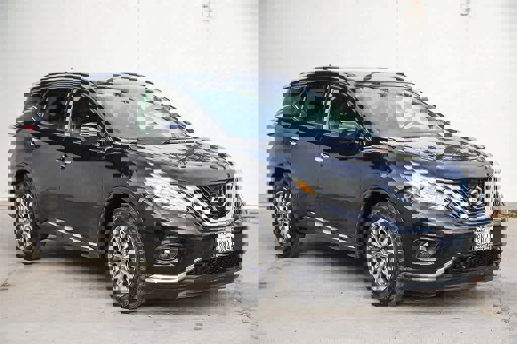 Used 2018 Nissan Murano SV image 3