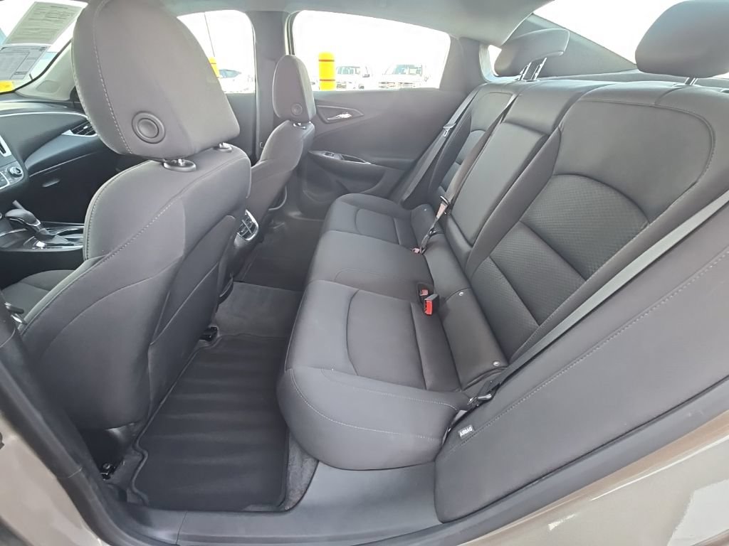 Used 2024 Chevrolet Malibu LT FWD image 32