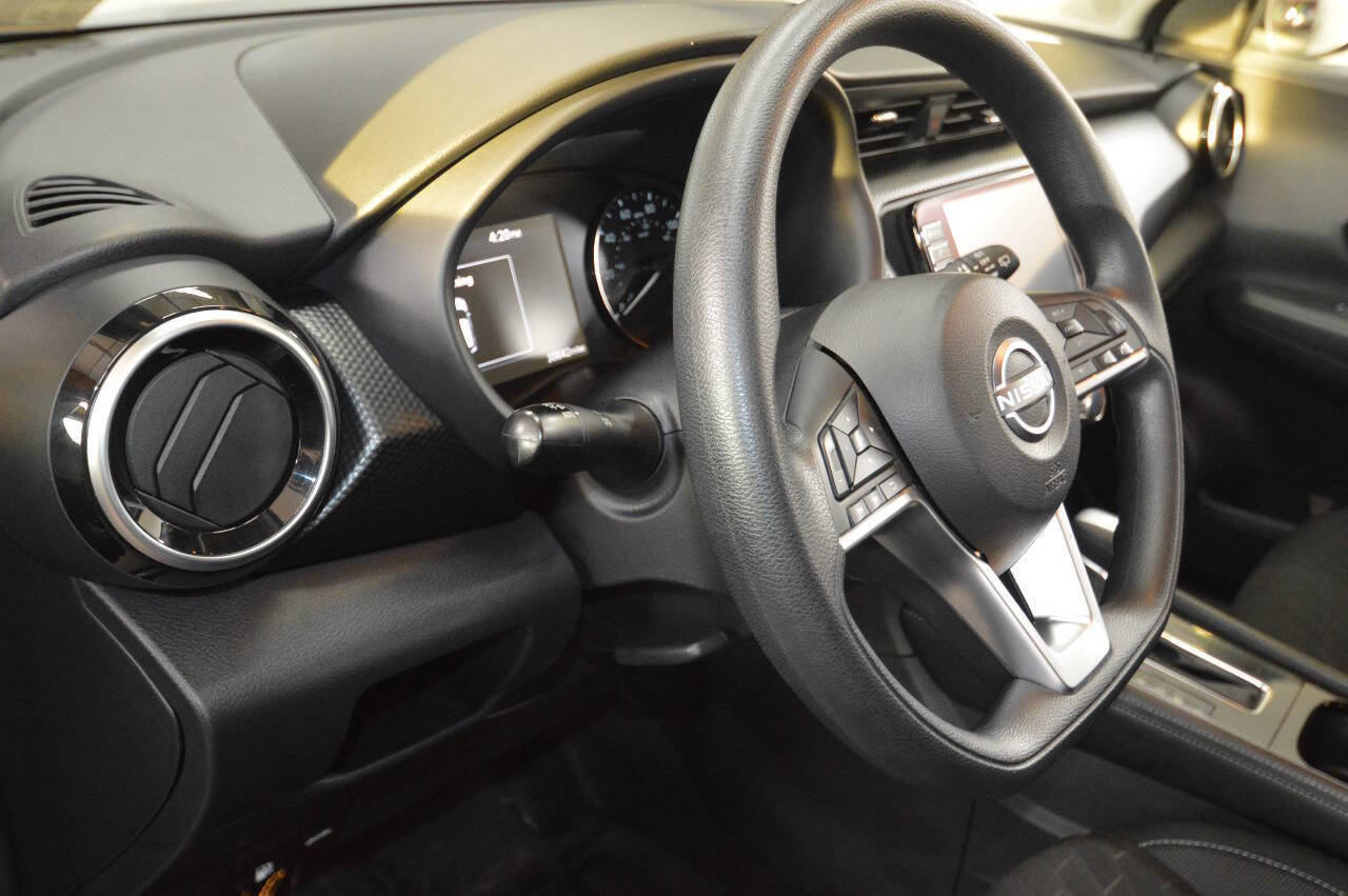 Used 2024 Nissan Kicks SV image 27