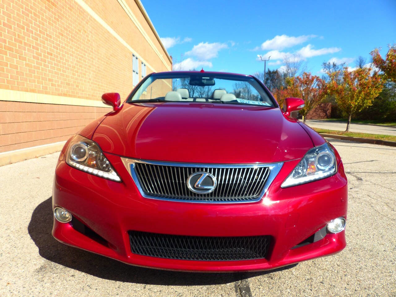 Used 2011 Lexus IS 250C w/ Luxury Pkg RWD image 22