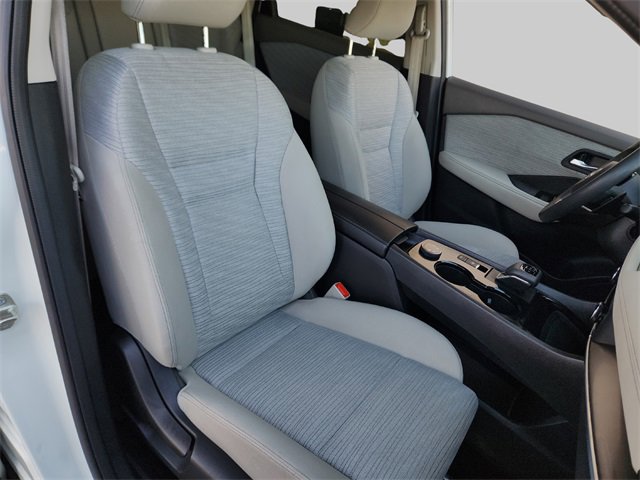 Used 2023 Nissan Rogue SV image 26