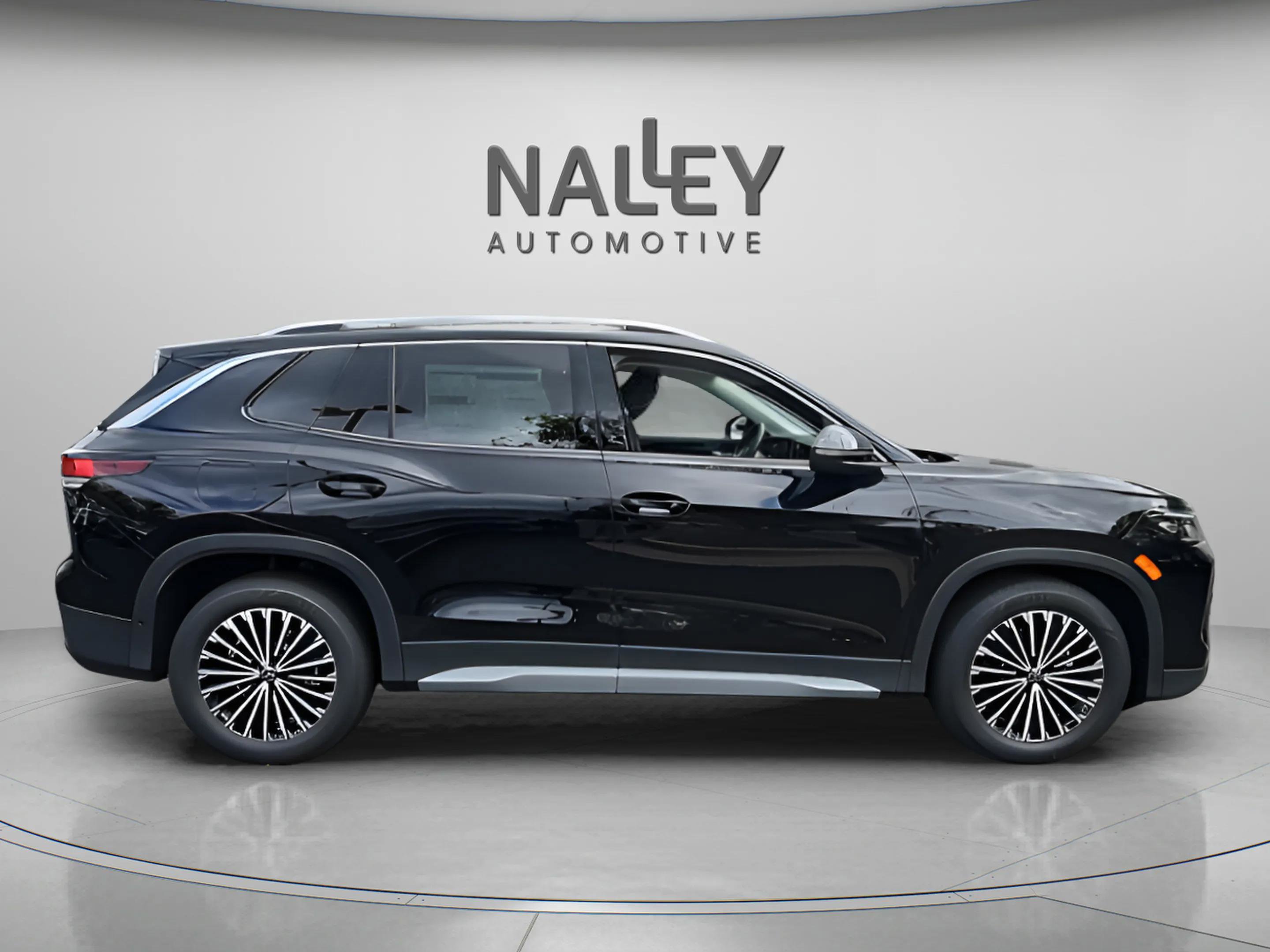 New 2025 Volkswagen Tiguan S image 7