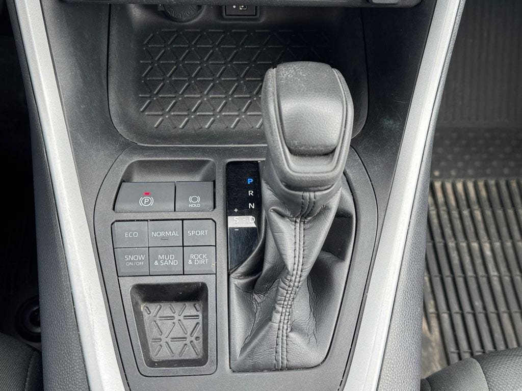 Used 2024 Toyota RAV4 XLE w/ Convenience Package AWD/4WD image 27