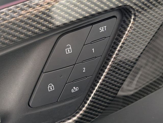 Used 2024 Chevrolet Traverse RS image 11