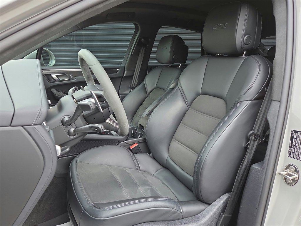 Used 2023 Porsche Macan GTS image 5
