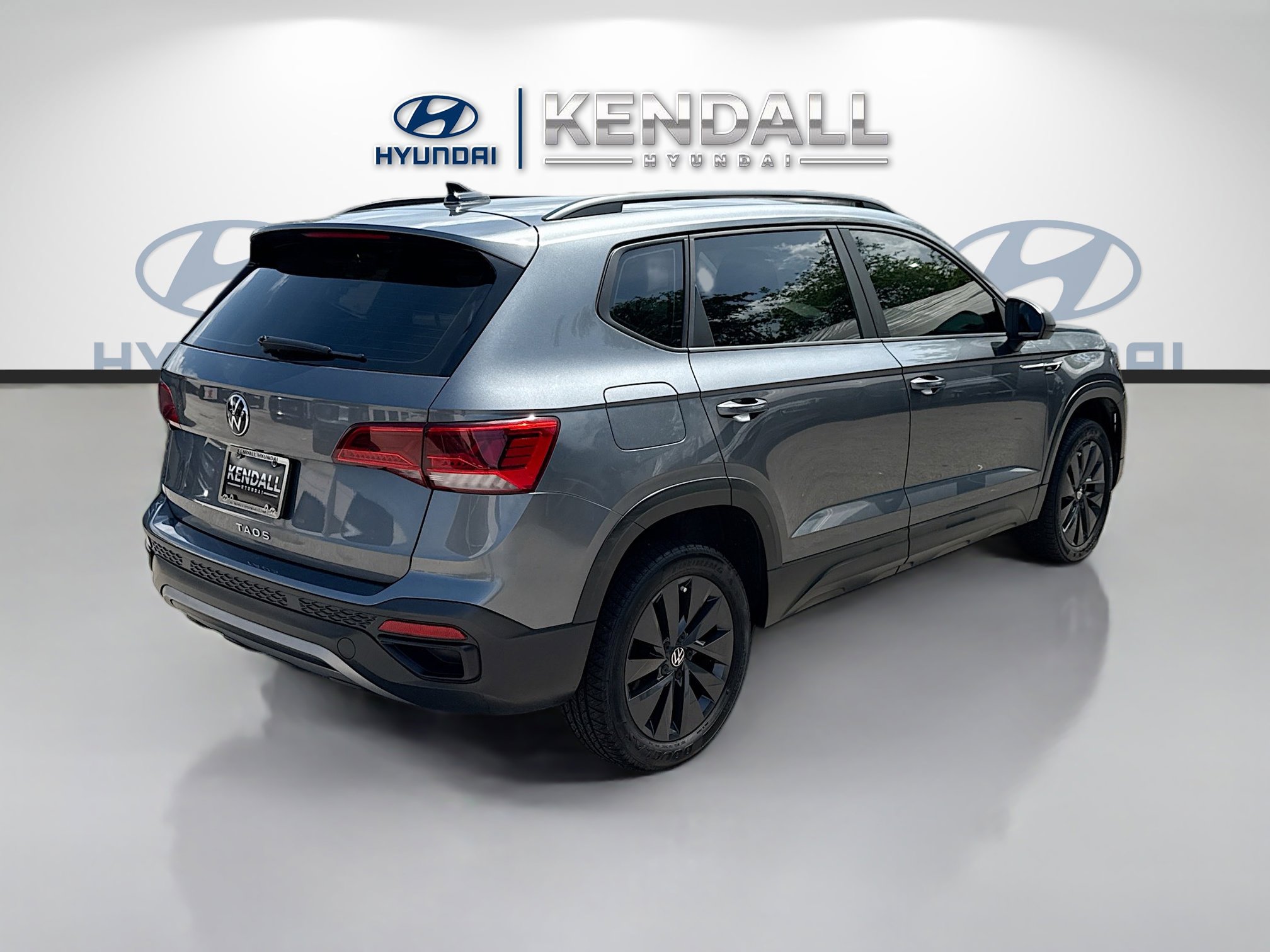Used 2022 Volkswagen Taos S FWD image 6