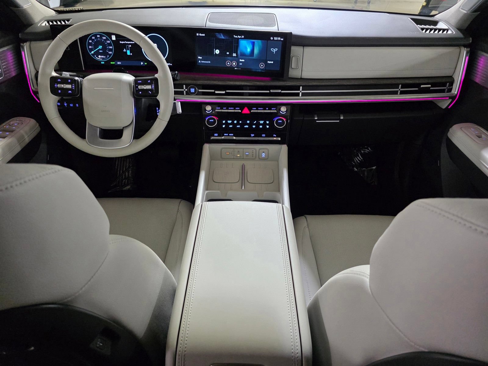 Certified 2025 Hyundai Santa Fe Limited FWD image 18