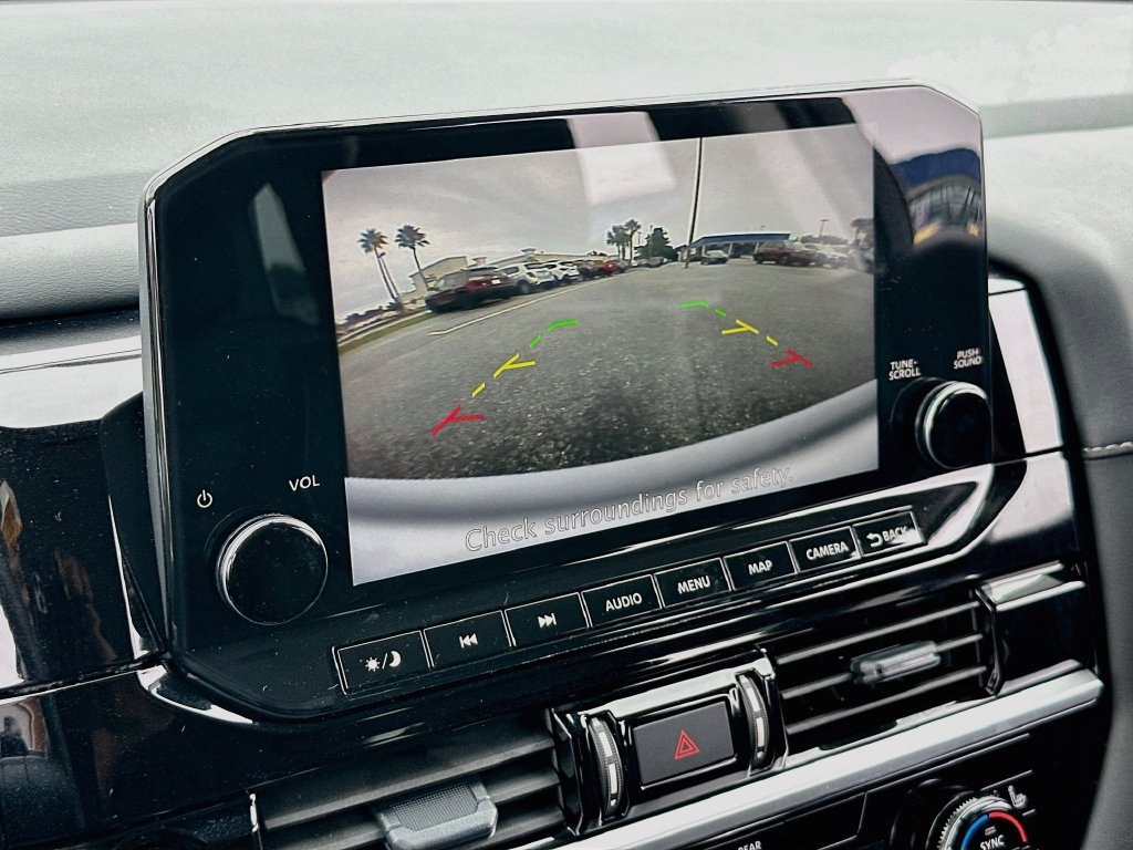 Used 2025 Nissan Pathfinder SV w/ Black Appearance Package FWD image 14