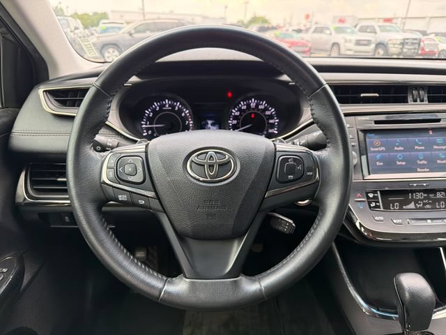 Used 2016 Toyota Avalon XLE FWD image 10