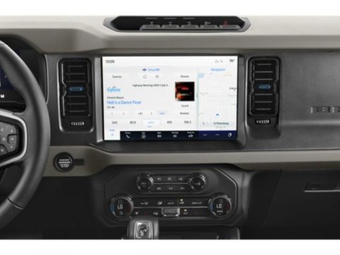 Used 2024 Ford Bronco Wildtrak image 12