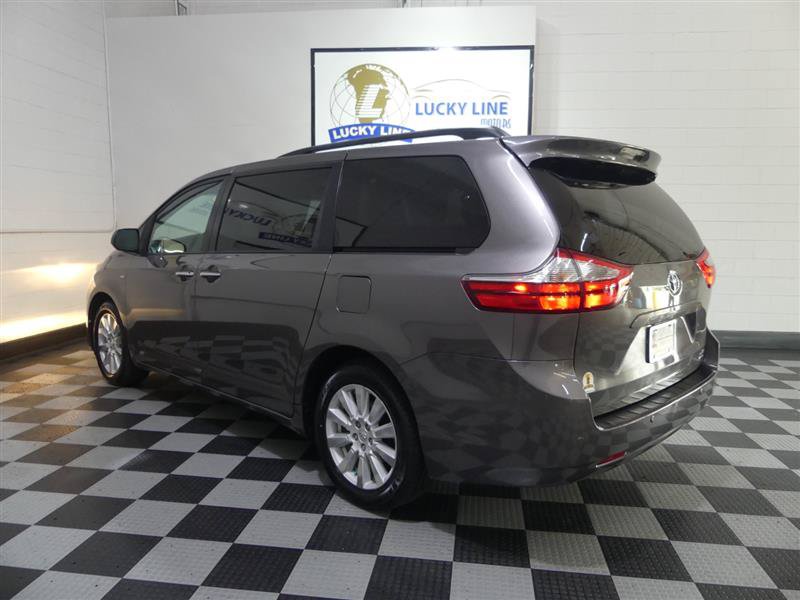Used 2017 Toyota Sienna XLE Premium AWD/4WD image 11