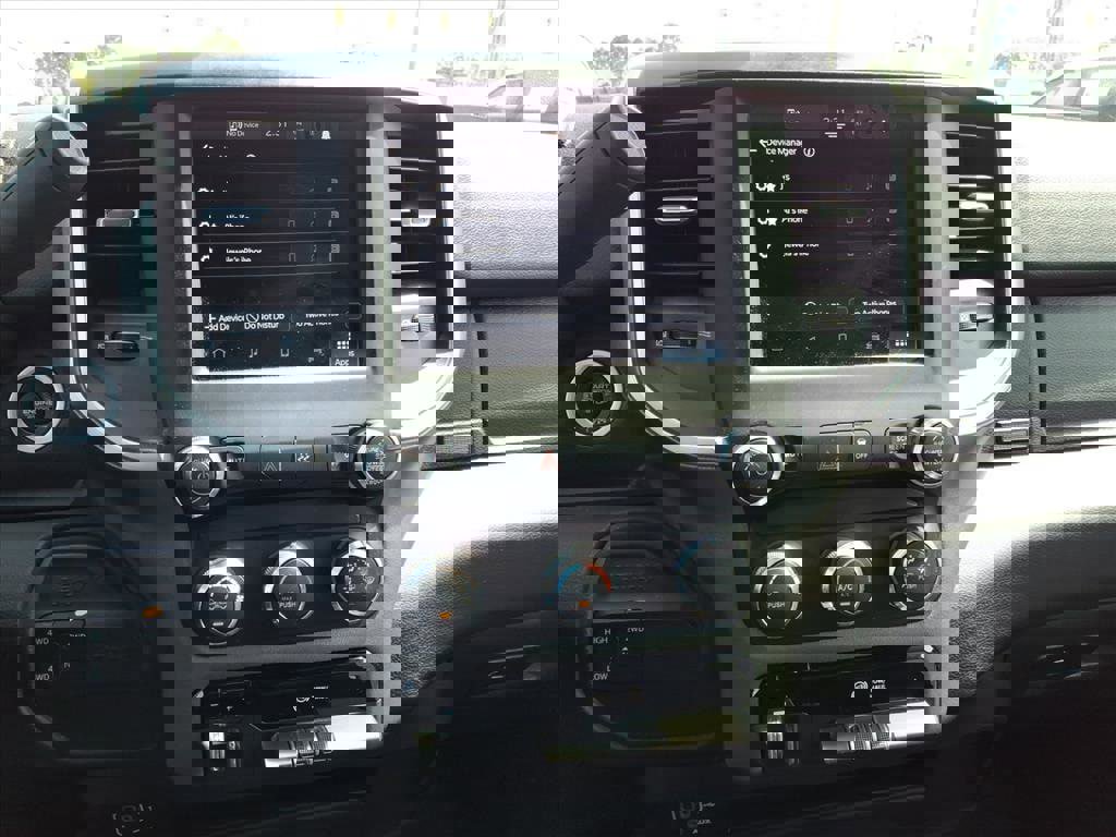 Used 2024 RAM 2500 Big Horn image 23