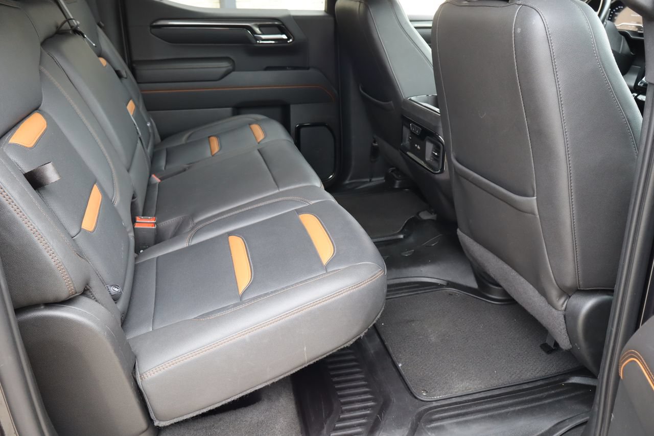 Used 2022 GMC Sierra 1500 AT4 w/ AT4 Premium Package AWD/4WD image 18