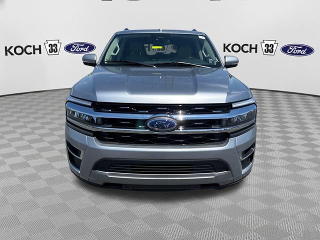 Used 2023 Ford Expedition Max Limited AWD/4WD image 2