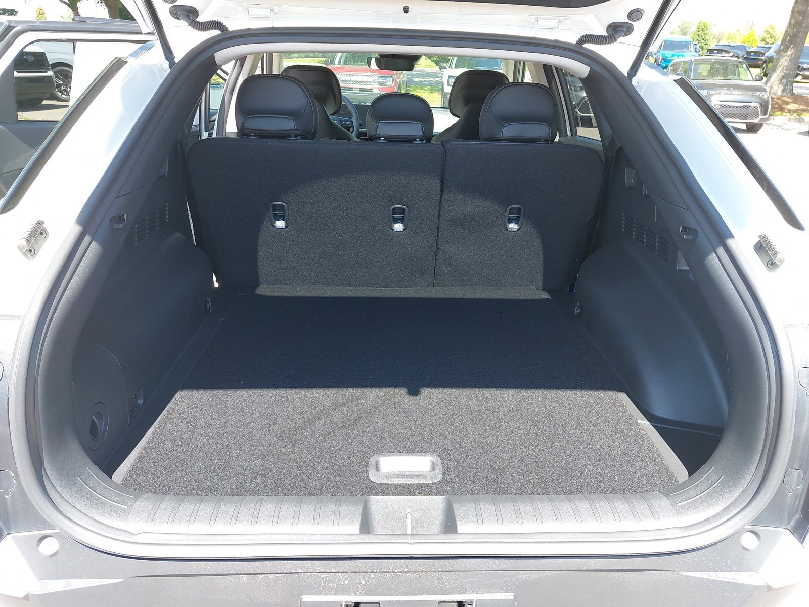 New 2025 Kia EV6 Light w/ Light LR Technology Package image 13