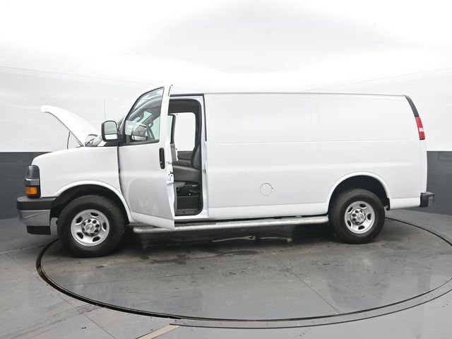 Used 2024 Chevrolet Express 2500 w/ Driver Convenience Package image 43