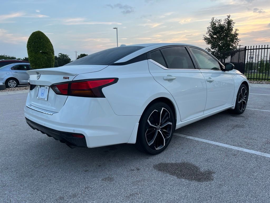 Used 2023 Nissan Altima 2.5 SR FWD image 4