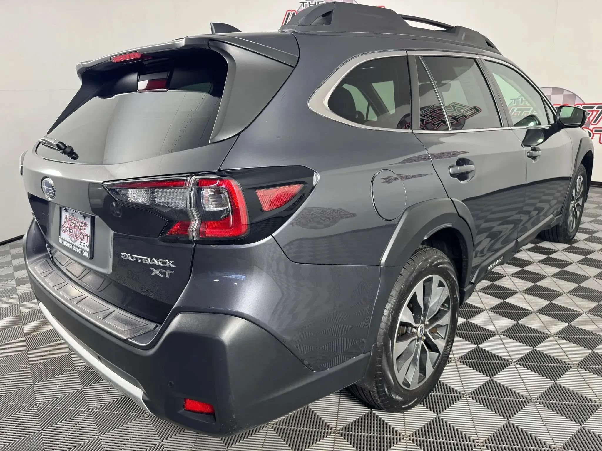 Used 2023 Subaru Outback Limited XT AWD/4WD image 32