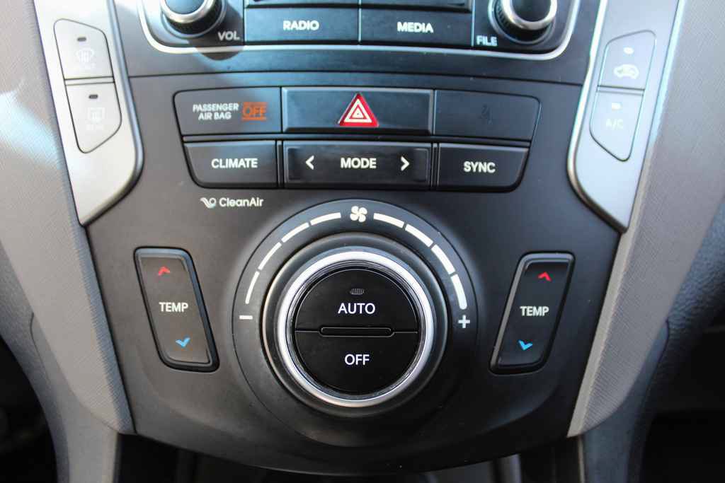 Used 2017 Hyundai Santa Fe Sport AWD/4WD image 23
