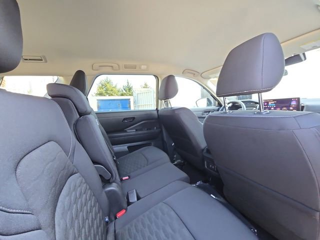 New 2026 Nissan Pathfinder SV image 29