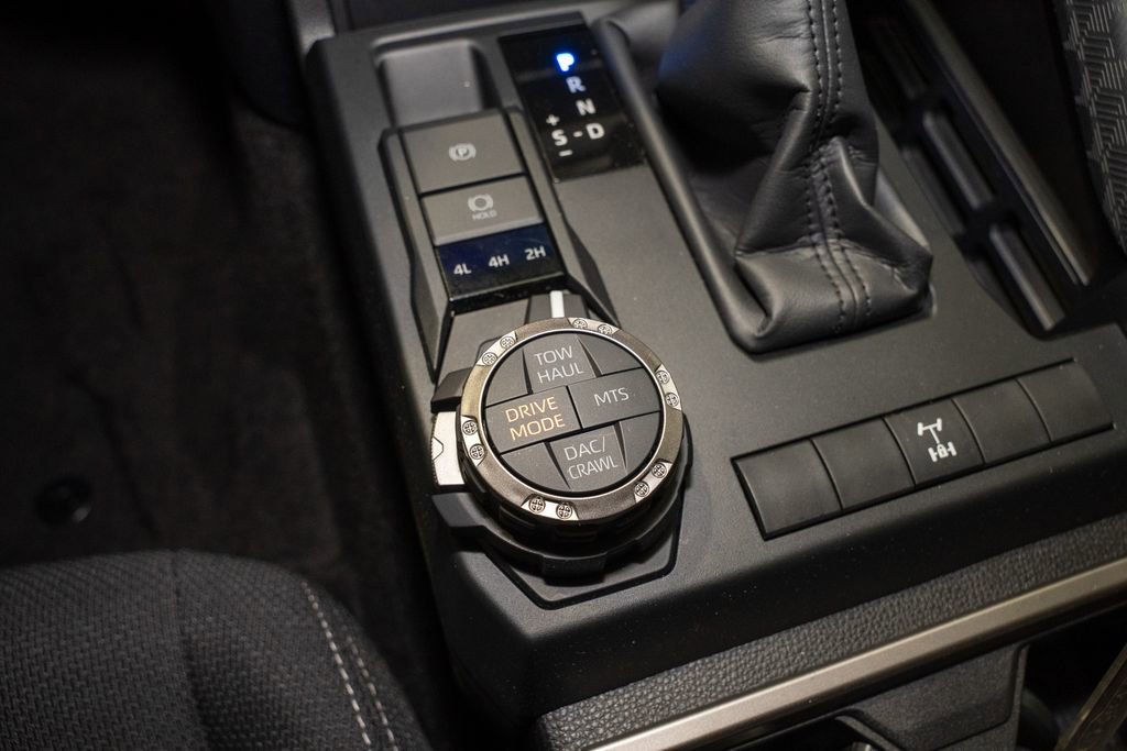 Used 2025 Toyota 4Runner TRD Off-Road image 18